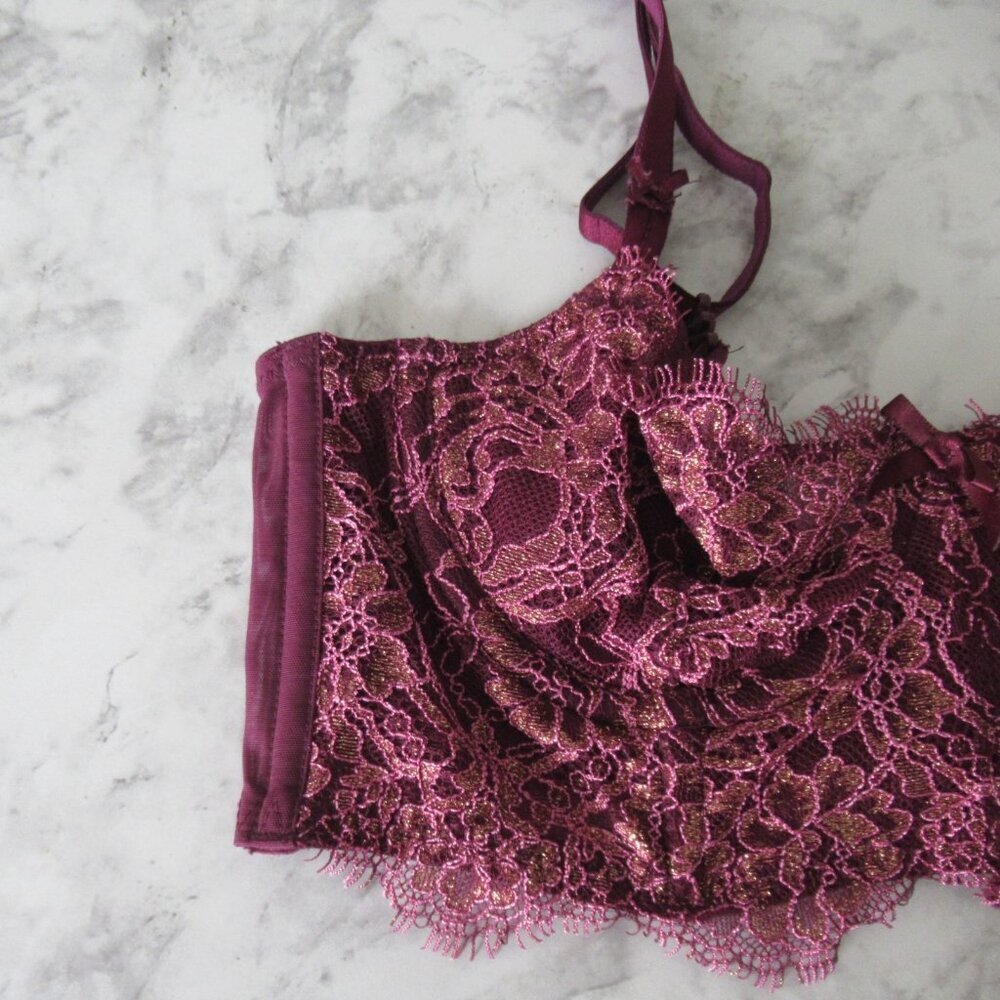 Victorias‎ Secret Bra 32B Push Up Without Padding Purple Lace Underwire - Picture 2 of 7